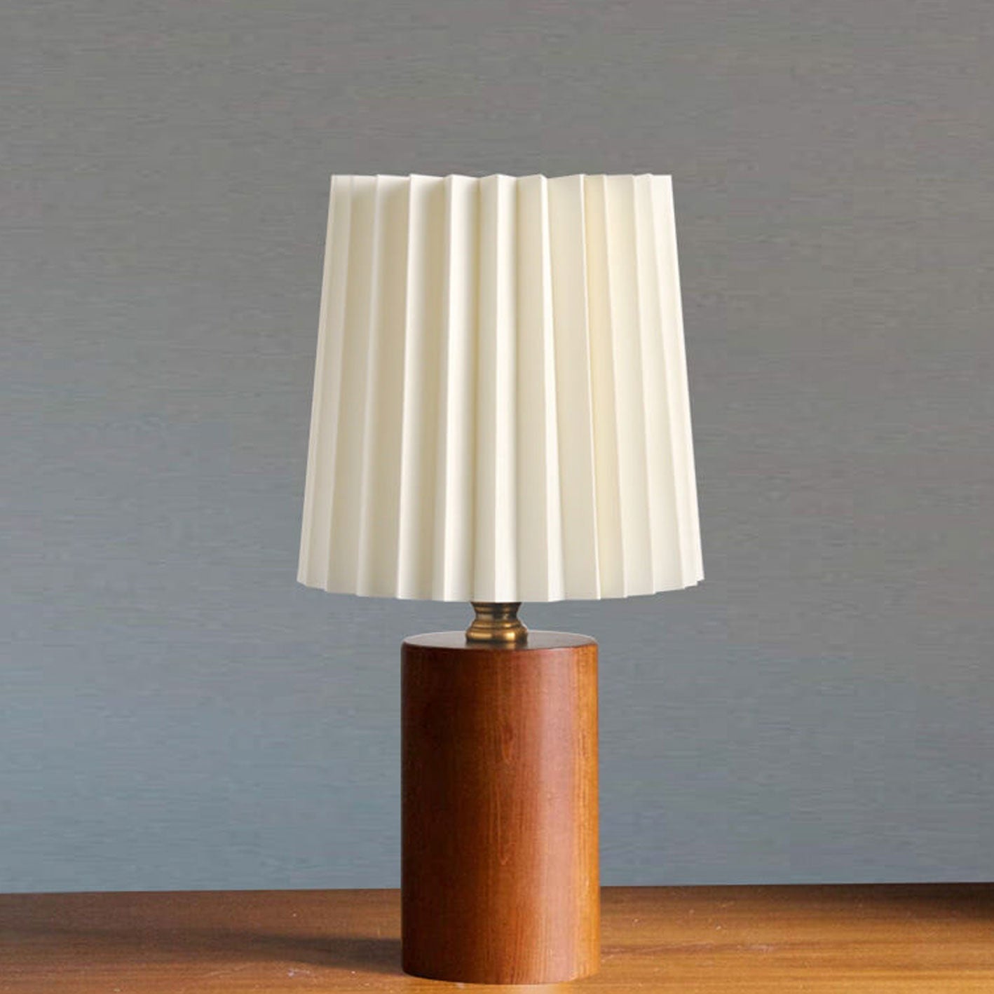 Vintage Korean Pleated Column Solid Wood Base 1-Light Table